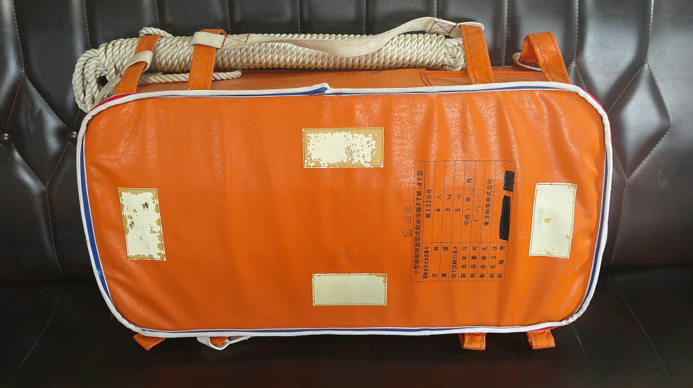 小型船舶用固型式救命浮器 FTM-4Y型